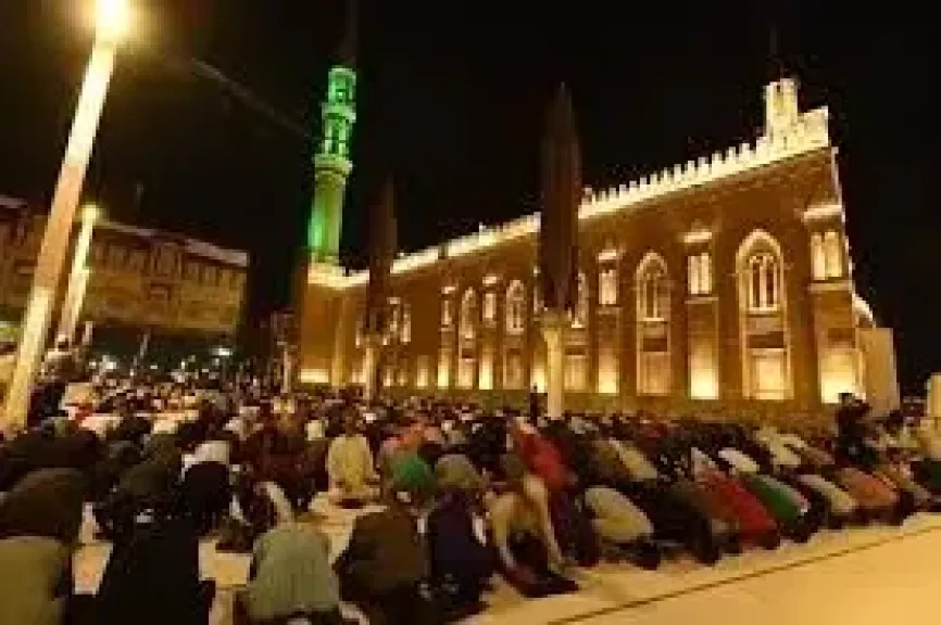 بث مباشر لصلاة التراويح من مسجد الحسين على قناة الحياة في رمضان