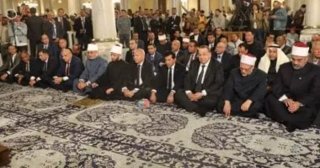 محافظ القاهرة يشهد احتفالية ”الأوقاف” بليلة النصف من شعبان بمسجد الحسين