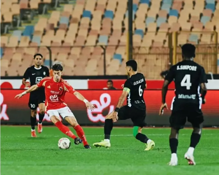 15 دقيقة.. البنك يتقدم على الأهلى بهدف مصطفى شلبي ( بث مباشر  )