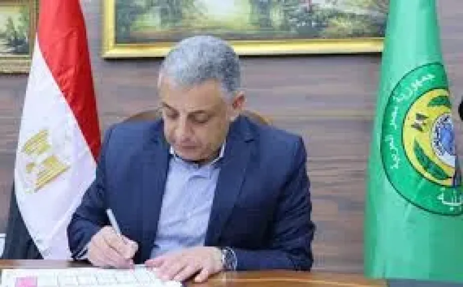 محافظ الإسماعيلية يعتمد نتيجة الشهادة الإعدادية بنسبة نجاح 80.25٪