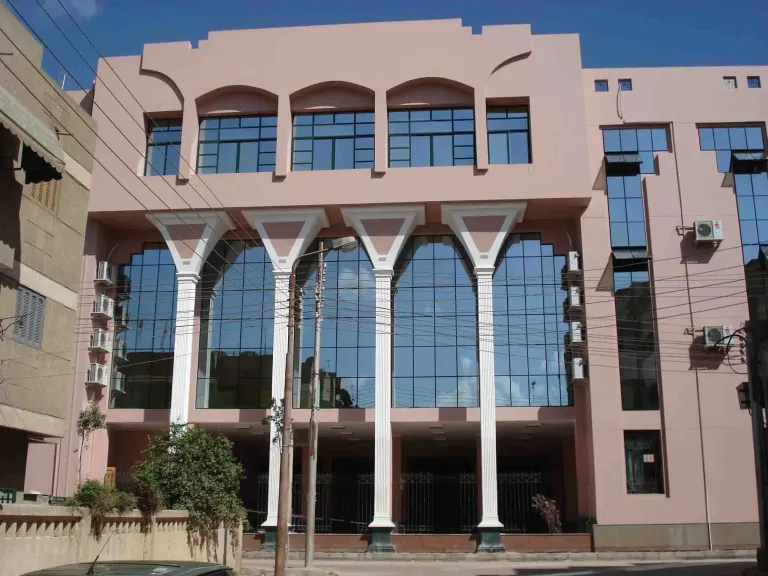 عبدالعزيز تشهد فعاليات مشاركة مكتبة مصر العامة المتنقلة بالزقازيق  بمعرض القاهرة الدولى للكتاب