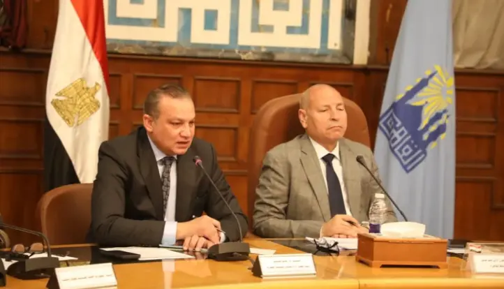 اللجنة التيسيرية لتطوير القاهرة التاريخية تعقد اجتماعا موسعا برئاسة محافظ القاهرة لمتابعة أعمال التطوير بالمنطقة |صور