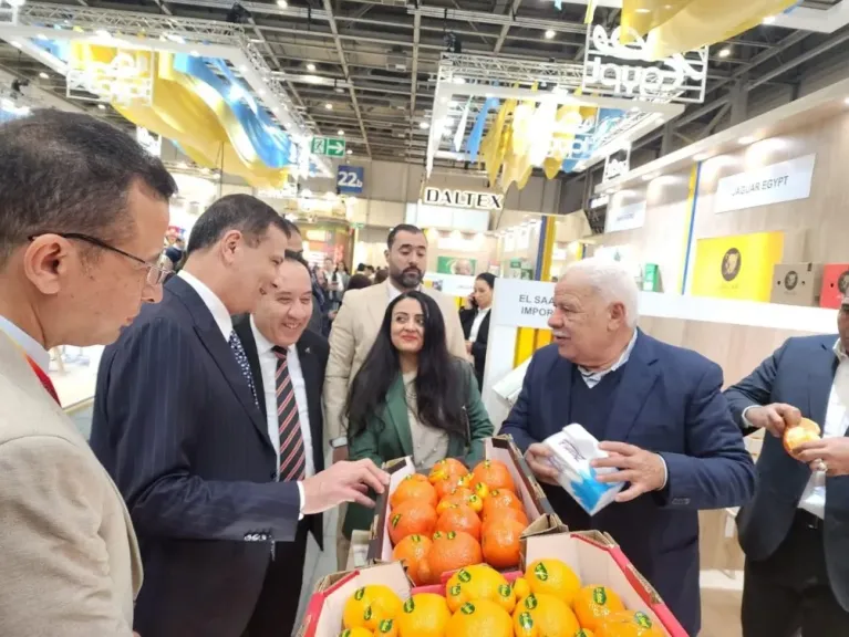 بمشاركة 99 شركة.. وزير الزراعة يفتتح الجناح المصري بمعرض ”فروت لوجستيكا” ببرلين |صور