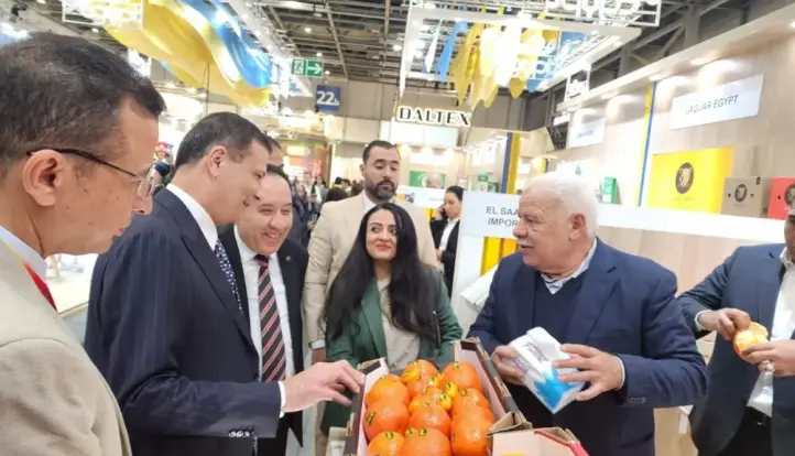 بمشاركة 99 شركة.. وزير الزراعة يفتتح الجناح المصري بمعرض ”فروت لوجستيكا” ببرلين |صور