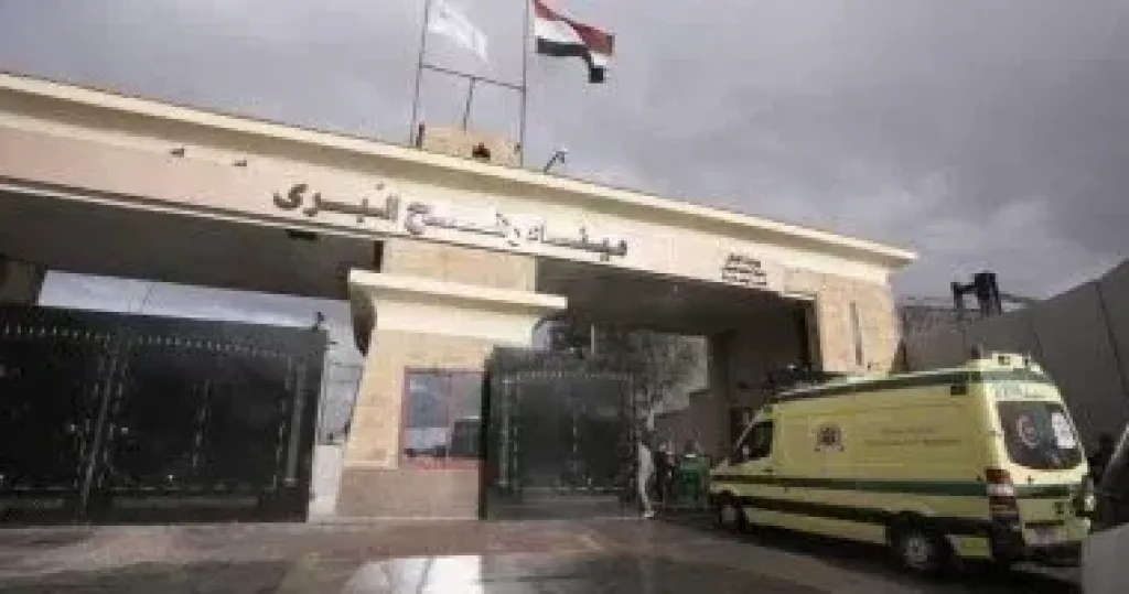 ميناء رفح البري يستقبل دفعة جديدة من الفلسطينيين العائدين إلى قطاع غزة