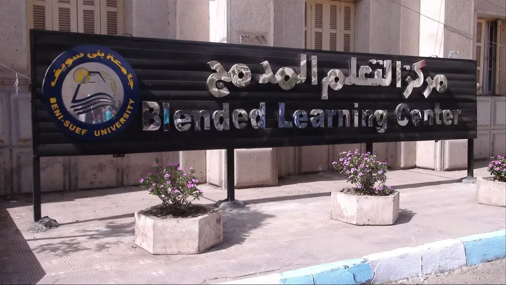 كل ما تريد معرفته عن نظام التعليم المدمج .. بعد قرار عودته رسميًا