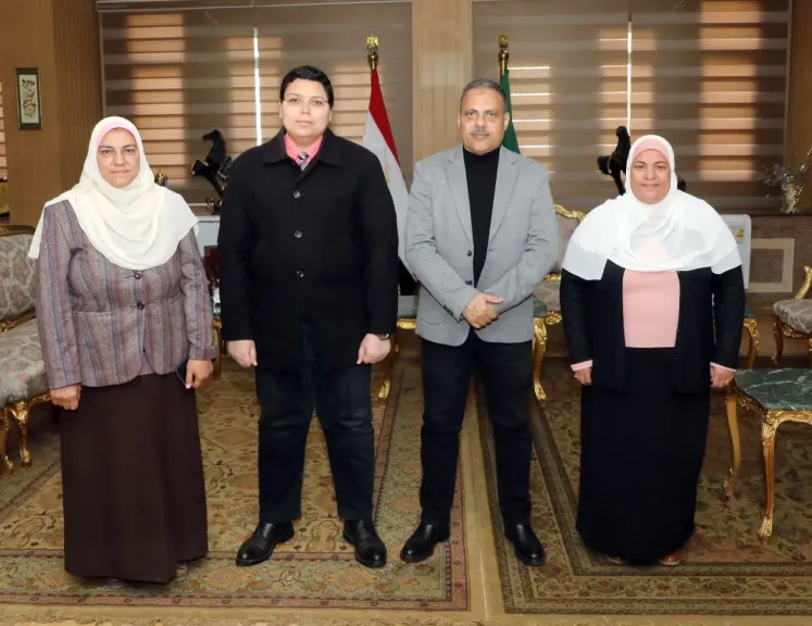 محافظ الشرقية يلتقي وفداً بنك الإستثمار القومي لمتابعة الموقف التنفيذي لمشروعات الخطة الاستثمارية