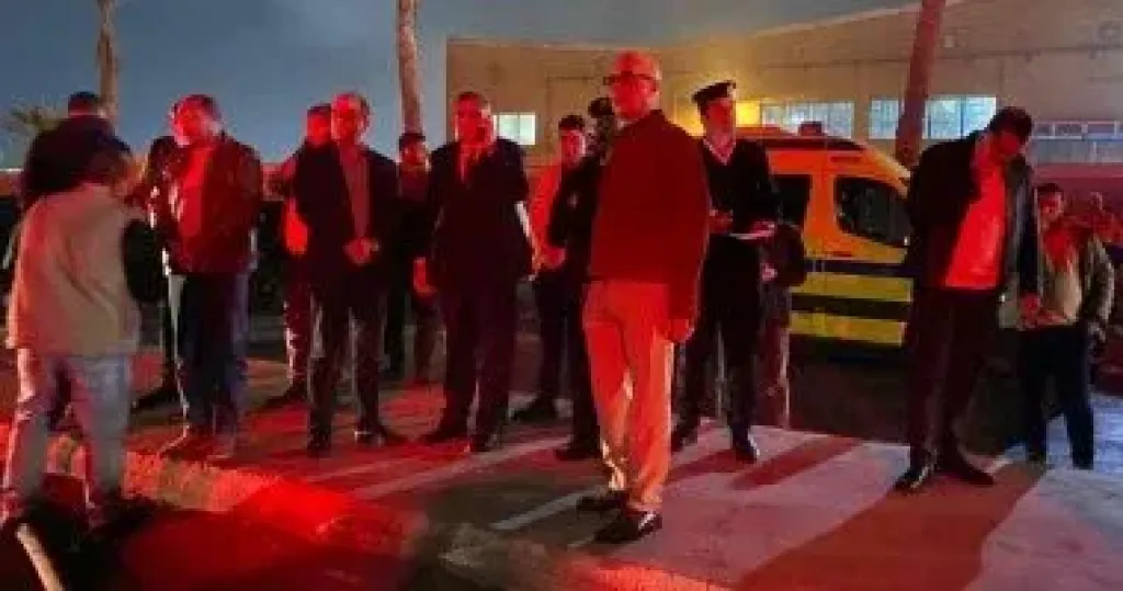 محافظ الجيزة يتابع ميدانيا عمليات إطفاء حريق بمصنع أخشاب فى أكتوبر