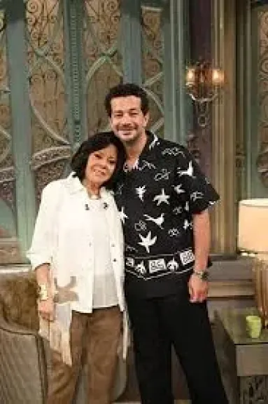 شريف سلامة وأحمد جمال ضيفا إسعاد يونس في ”صاحبة السعادة”