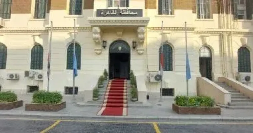 محافظة القاهرة تطلق 297 سيارة إسعاف وعيادات بالمترو