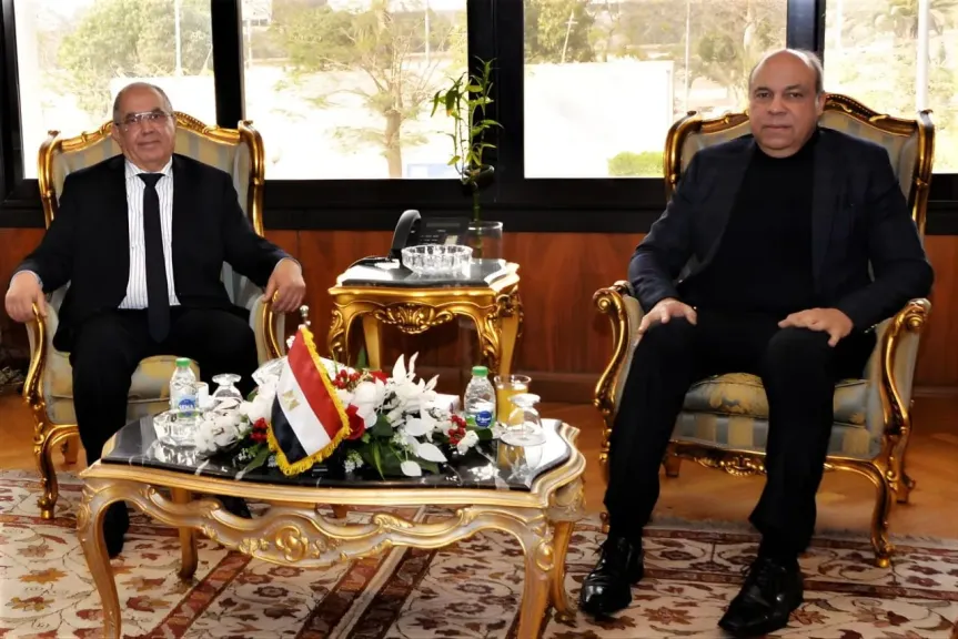 وزير الطيران : يستقبل مدير عام المنظمة العربية للطيران المدني