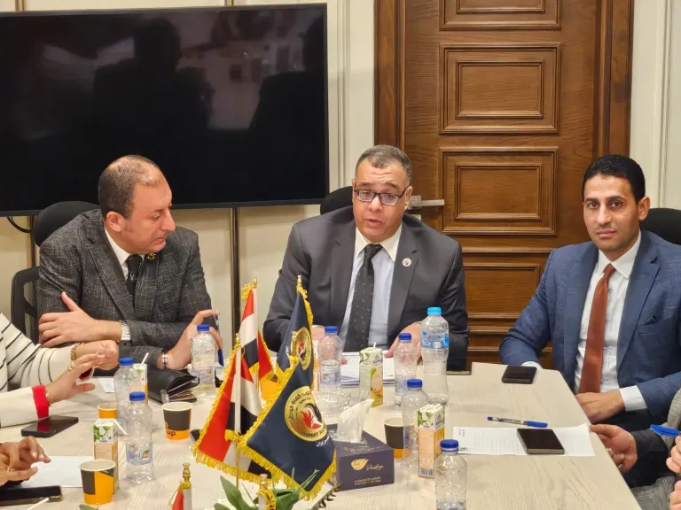 الاتصال السياسي والعلاقات الحكومية بحماة الوطن تعقد اجتماع دوري لمناقشة خطة عمل الفترة المقبلة.. صور