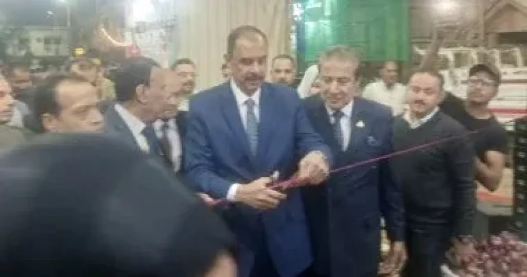 محافظ سوهاج يفتتح معرض أهلا رمضان بميدان الشبان المسلمين بتخفيضات كبيرة