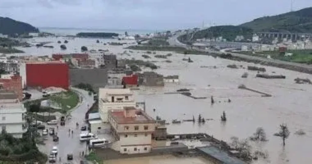 مصرع 6 أشخاص إثر فيضانات بمدينتي طنجة وتطوان في المغرب