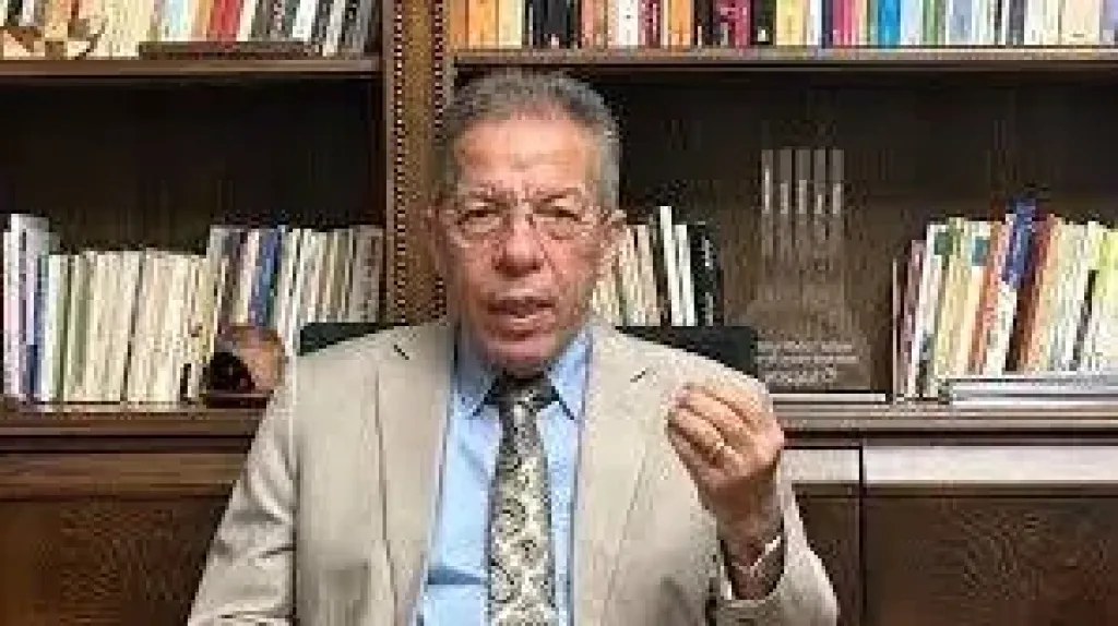 نهاية الأسبوع المقبل، نقيب الأطباء يعلن مفاجأة سارة لخريجي كليات الطب