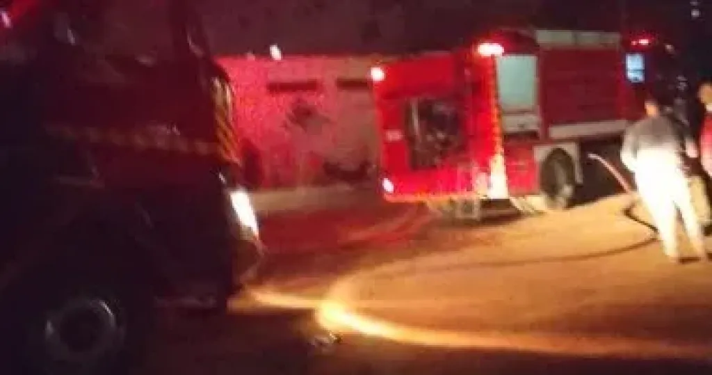 السيطرة على حريق بمخازن تعبئة وتغليف في سوهاج دون إصابات