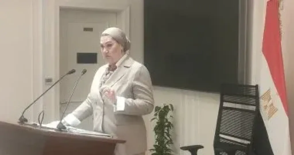 رئيس القومي للطفولة تطالب بعقوبات للاستغلال والابتزاز الإلكترونى للأطفال