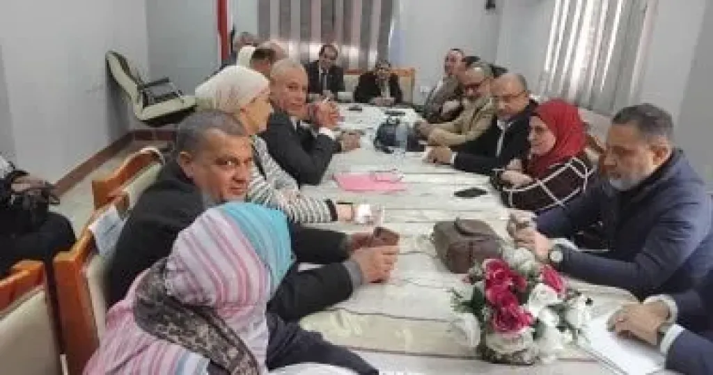 وكيل تعليم كفر الشيخ يوجه بسرعة تسليم الكتب وتدريب المعلمين