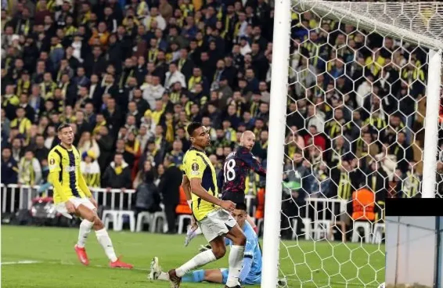 فنربخشة يُواصل ملاحقة جالطة سراي بفوز كبير على جنشلربيرليجي