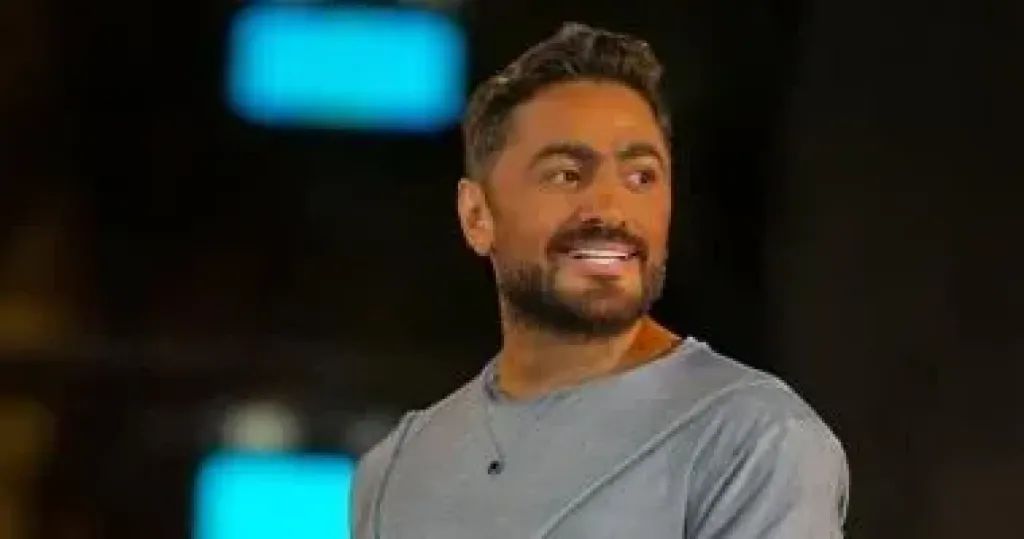 تامر حسنى يتوج بجائزة Mega Star of the Year 2025 من تيك توك