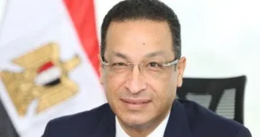 من هو رأفت هندى وزير الاتصالات وتكنولوجيا المعلومات الجديد؟