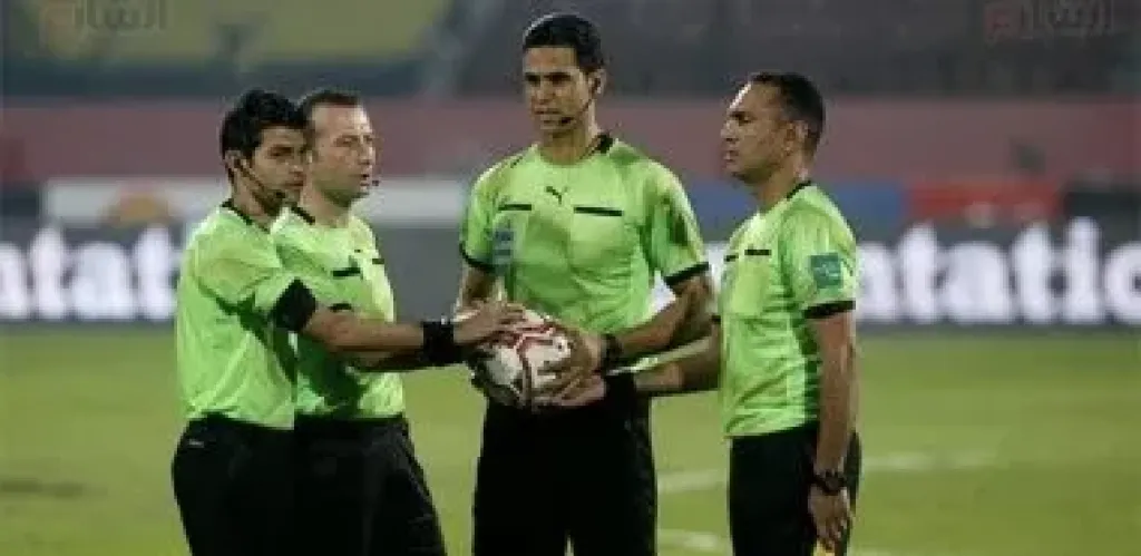 محمد معروف حكما لمباراة الزمالك وسموحة في الدوري المصرى