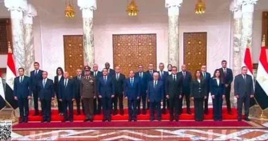 بالأسماء.. الرئيس السيسى يشهد أداء الوزراء الجدد ونوابهم اليمين الدستورية
