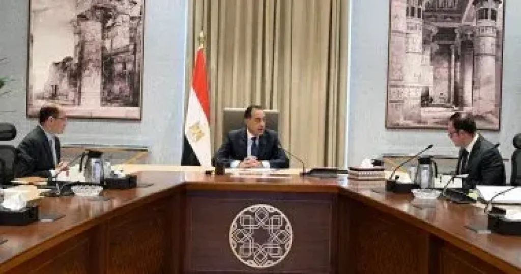 رئيس الوزراء يبحث مع وزير المالية تطورات المراجعة الجارية مع صندوق النقد