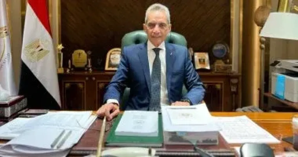 السيرة الذاتية للمستشار هاني حنا وزير شؤون المجالس النيابية