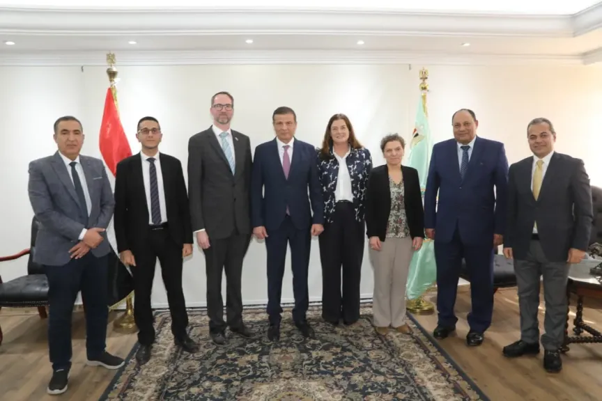 وزير الزراعة يبحث مع وفد دنماركي سبل التعاون  وتعزيز الاستثمارات في الإنتاج الحيواني والطب البيطري
