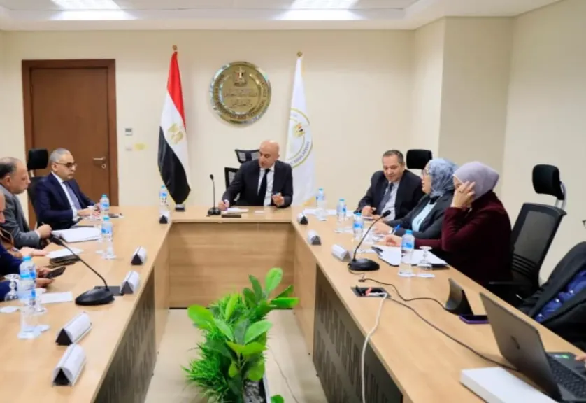 وزير التربية والتعليم يجتمع مع  مديرى المديريات بالفيديو كونفرانس