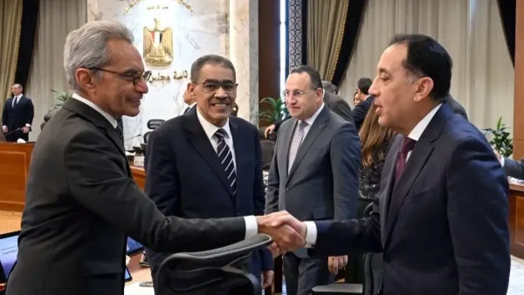 ضياء رشوان : الحكومة لن تنجح الا بالتعاون مع الصحفيين والإعلاميين