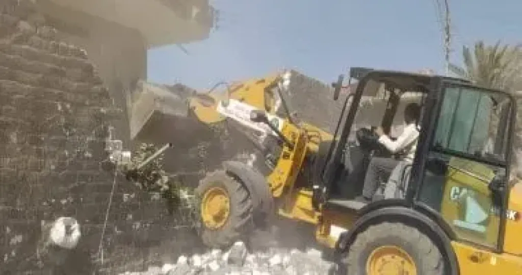 محافظ أسوان: إزالة 453 حالة تعدٍ بمساحة 230 ألفًا و457 م2 ضمن الموجة الـ 28 بأسوان