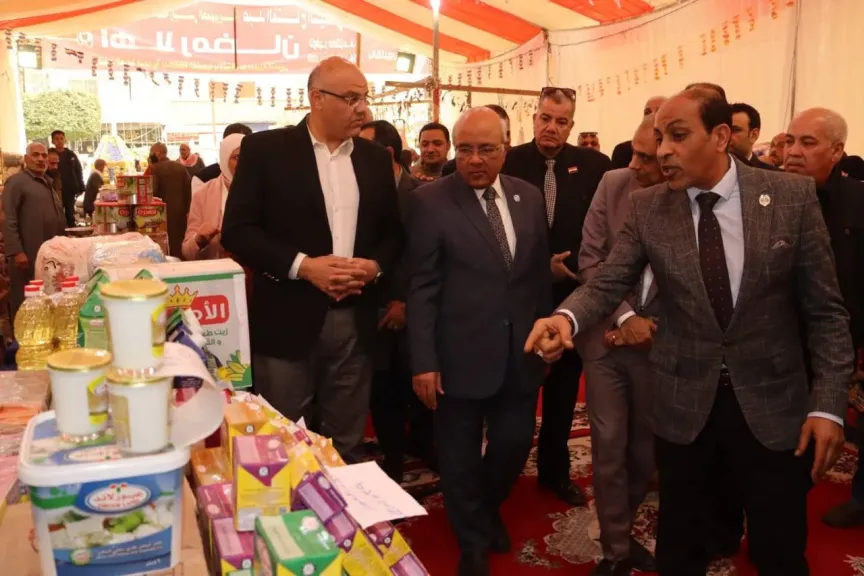 محافظ القليوبية يفتتح 3 معارض «أهلاً رمضان» بطوخ وشبرا الخيمة ويوجه بتخفيضات تصل إلى 25%