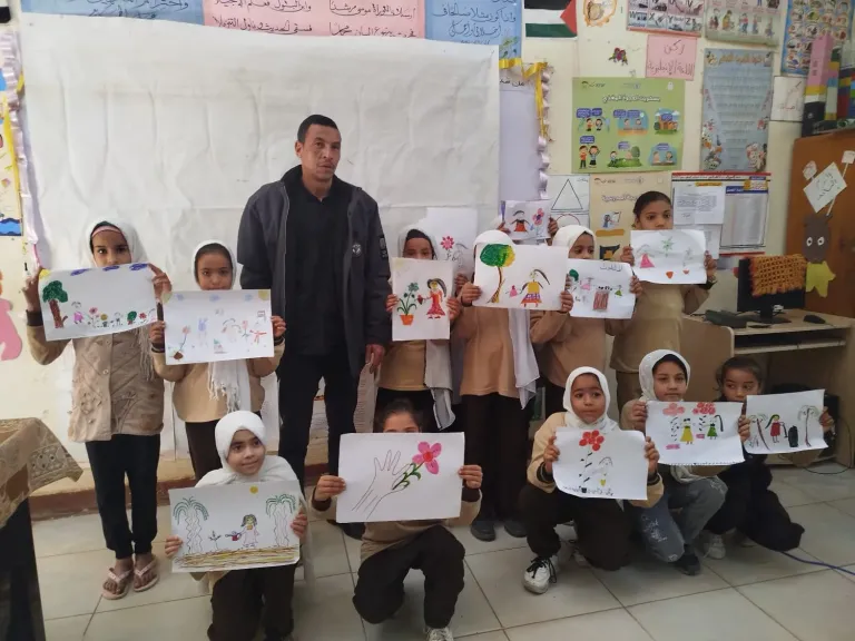 ” محافظ أسيوط: بناء وعي النشء أولوية.. ويشيد بيوم ثقافي فني بعنوان ”بلدنا جميلة” بالغنايم