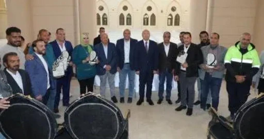 محافظ القاهرة يعلن الانتهاء من ترميم تركيبات «مقابر الخالدين» وتكريم الفنيين