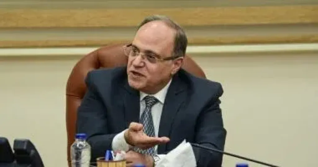 رئيس هيئة الدواء يشارك بملتقى استخدمات الذكاء الاصطناعي بمجال الدواء بجنوب إفريقيا