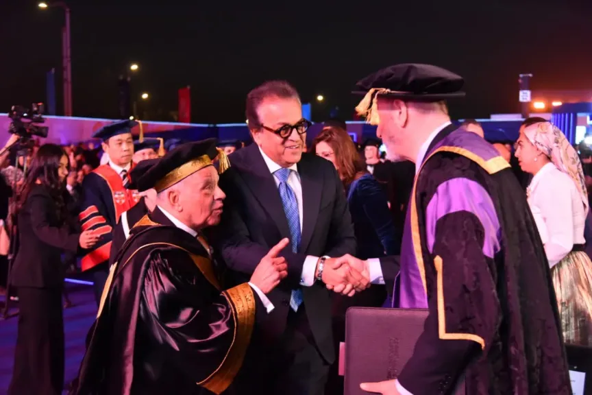 الدكتور خالد عبدالغفار يشهد تخريج الدفعة الأولى من الجامعة الأوروبية في مصر