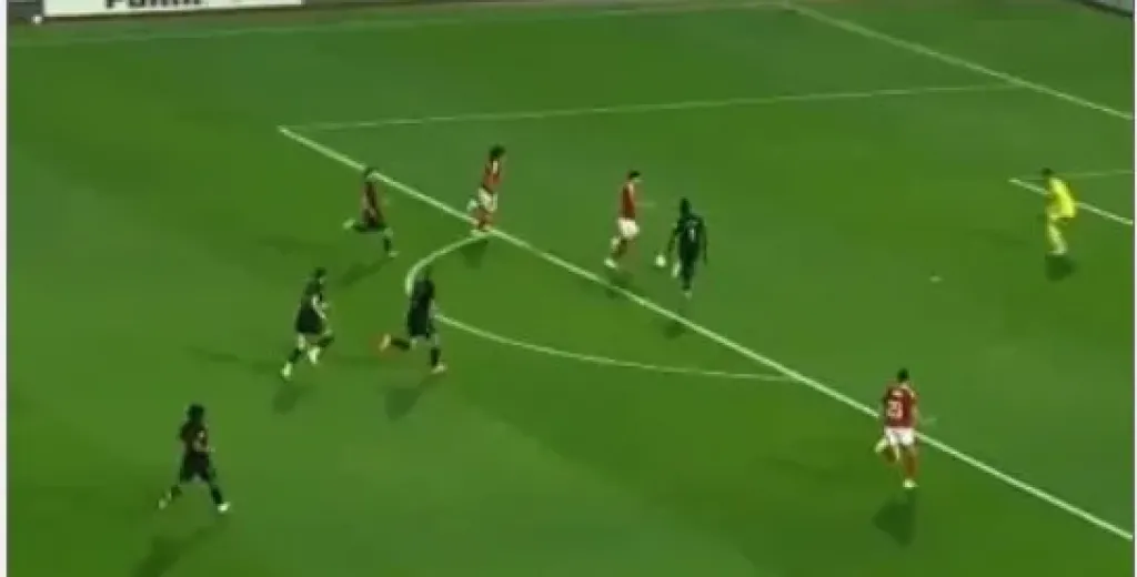 15 دقيقة.. الأهلي 0-0 الجيش الملكي.. تكناوطي ينقذ فرصة بن رمضان