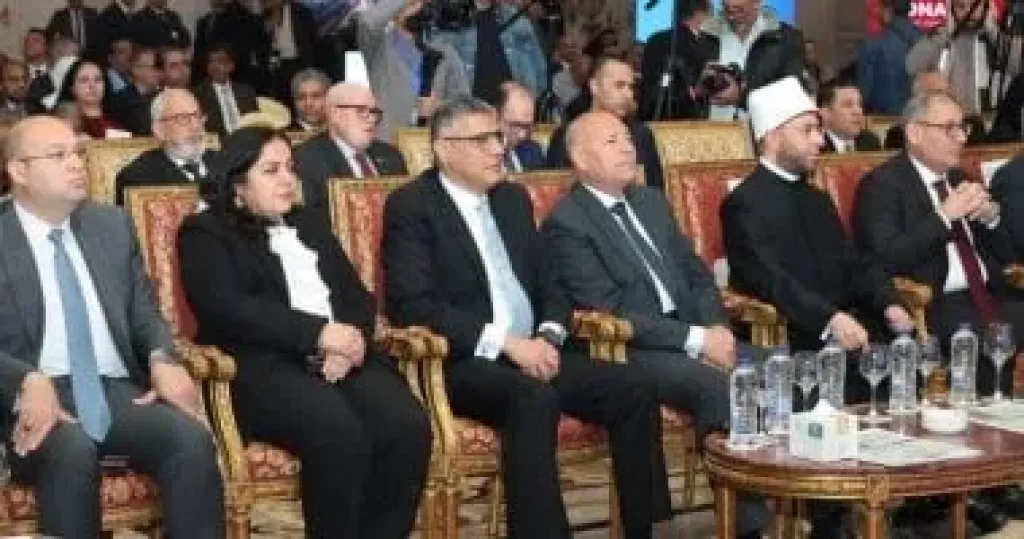 محافظ الجيزة: تنفيذ 130 مشروعا للصرف الصحى و100 لمياه الشرب لتحسين الخدمة