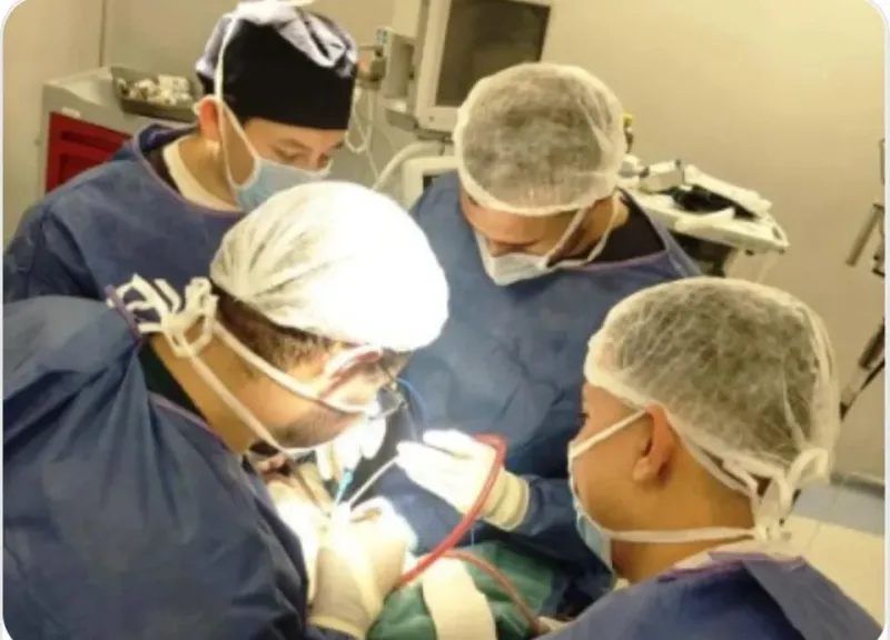 نجاح عملية جراحية معقدة بمستشفى طوارئ قصر العيني لإنقاذ شاب مصاب بآلة حادة في الرأس”
