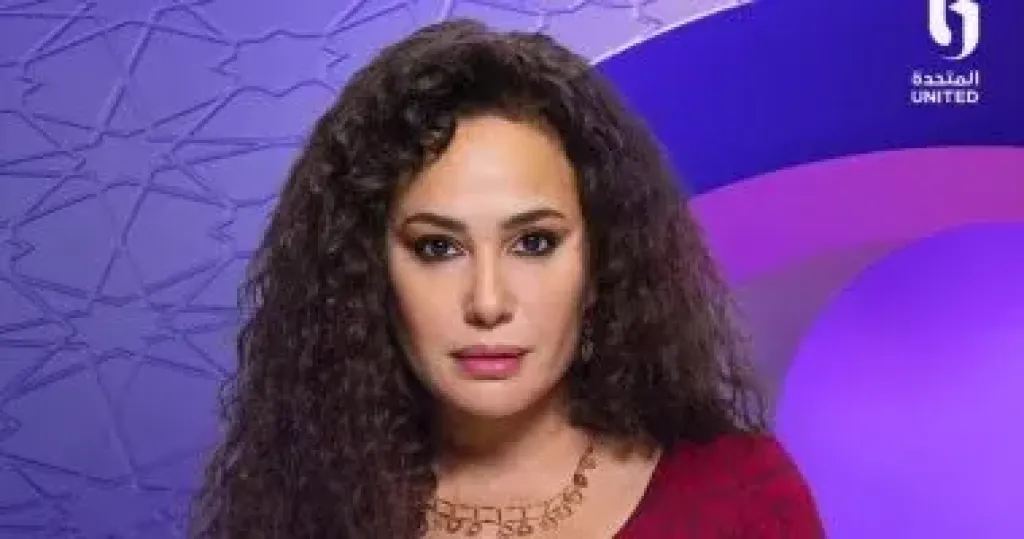 هند صبرى تعيد مشهد «عاوزة ورد يا إبراهيم» أمام نجل خالد صالح بكواليس مناعة