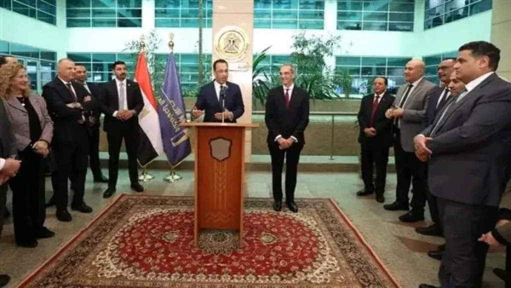 رأفت هندي: نواصل تطوير الاتصالات بروح مؤسسية