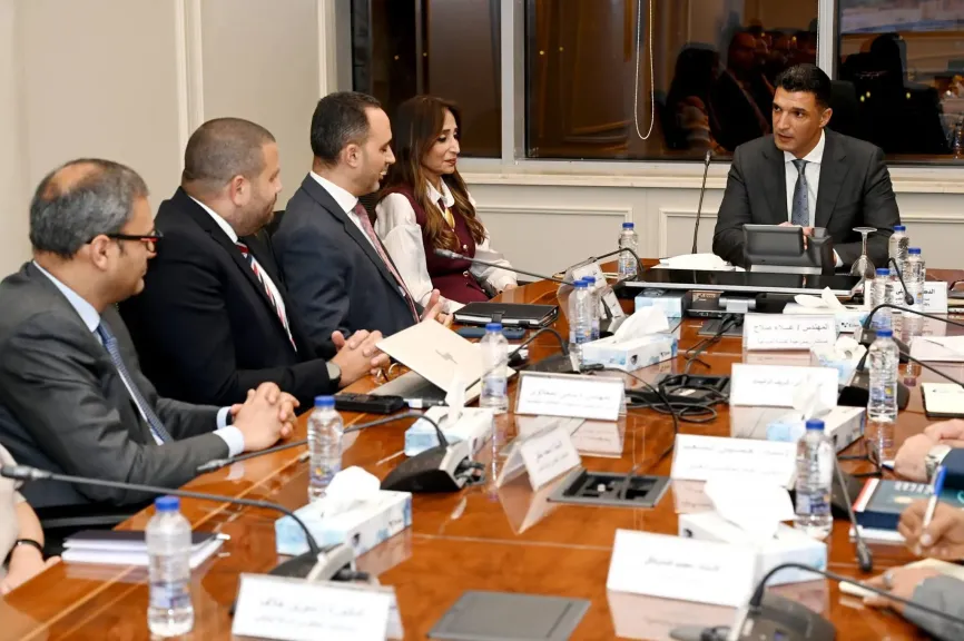 وزير الصناعة يبحث مع  نيسان للسيارات خطط  للتوسع بالسوق المصري والتصدير للأسواق الإفريقية