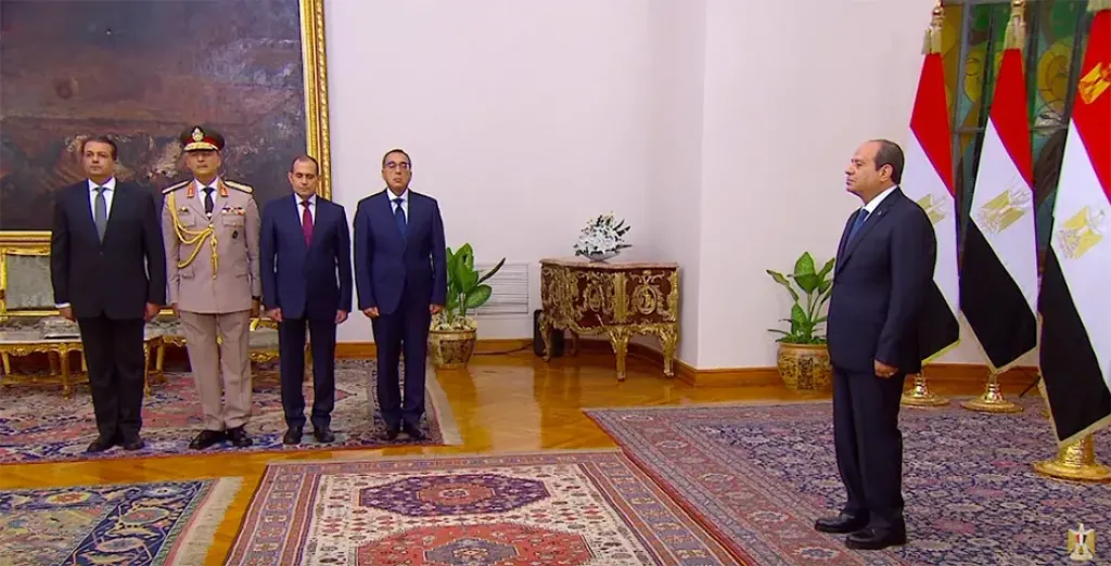 الموقع الرئاسي ينشر فيديو أداء المحافظين ونوابهم الجدد اليمين الدستورية