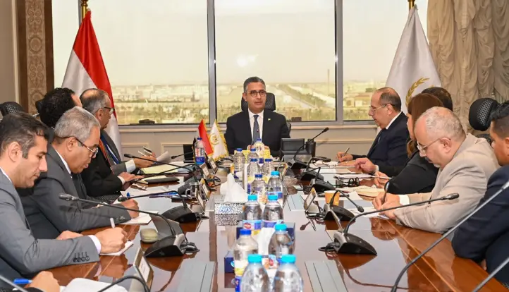 تنفيذًا لتوجيهات القيادة السياسية.. وزير التموين: صرف المنحة الإضافية على البطاقات التموينية للأسر الأولى بالرعاية غدًا