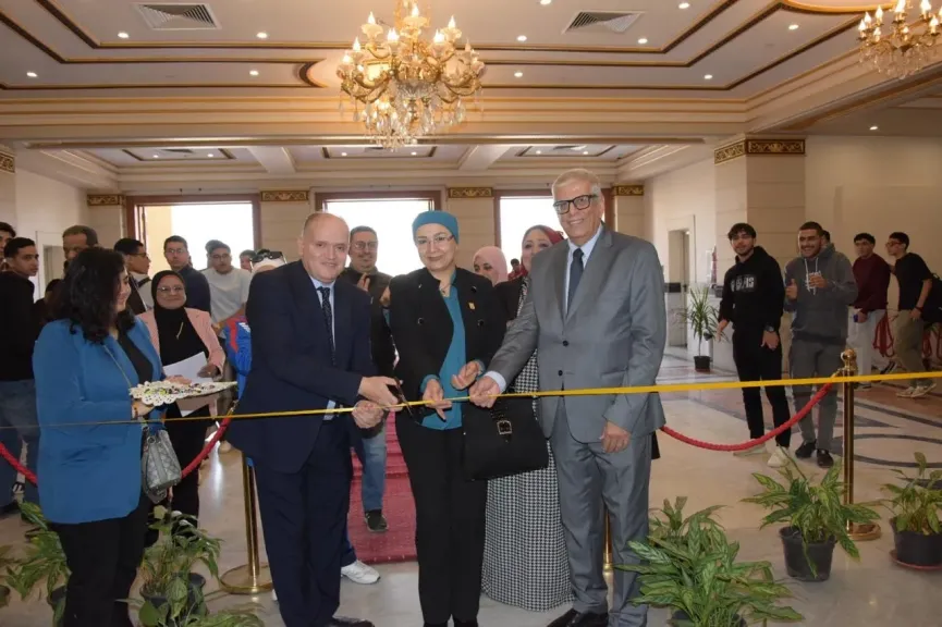 جامعة القاهرة الأهلية تحتفي ببدء الدراسة للفصل الدراسي الثاني بمشاركة عمداء الكليات والمنسقين وأعضاء هيئة التدريس