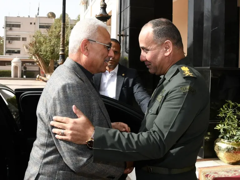 القوات المسلحة تجرى مراسم تسليم وتسلم القيادة فى تقليد عسكرى أصيل| صور