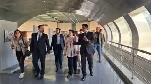 وزيرة الثقافة اليونانية تزور المتحف القومي.. وتُشيد بثراء الحضارة المصرية وروابطها التاريخية مع اليونان |صور