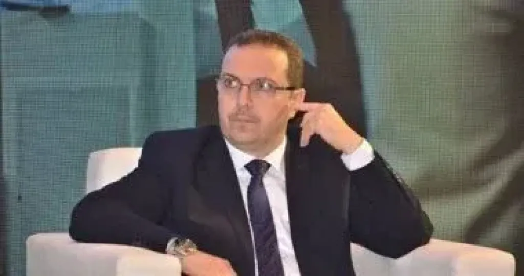 وزيرة الإسكان تفوض وليد عباس لصلاحيات مخاطبة الجهات الرسمية